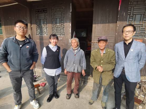 凉伞镇中学党员教师践行二十大精神走进留守之家(姚荷仙 蒲云华 摄影).jpg 凉伞镇中学党员教师践行二十大精神走进留守之家(姚荷仙 蒲云华 摄影).jpg